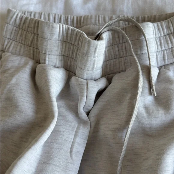 Varley Slim Cuff Pant 25” - Picture 6 of 6